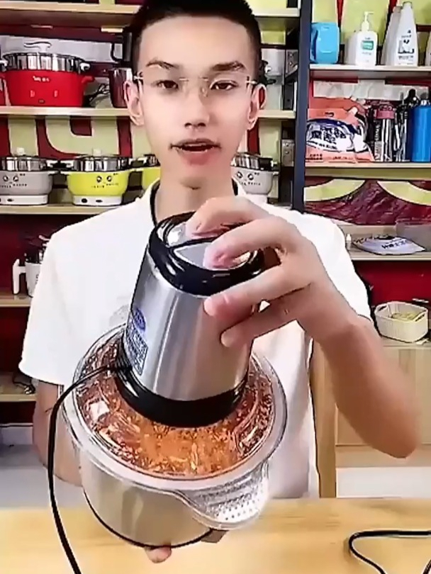 卖疯了!德国多功能绞肉机,老婆一下买了两台,8秒绞肉,包邮!