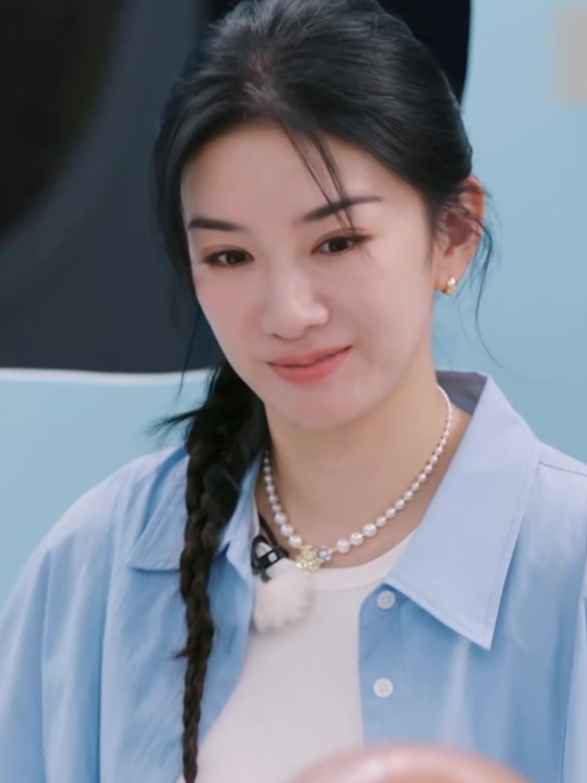 不愧是我的童年女神!黄奕全英文介绍菜单,毫不怯场丨中餐厅8