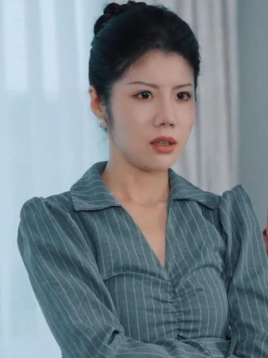 婆婆只是将鸡蛋煎糊,下一秒儿媳妇大发雷霆,要将婆婆扫地出门!
