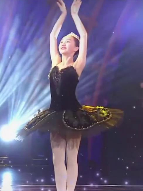 12岁少女美似黑天鹅,下秒音乐一响,舞蹈太惊艳丨了不起的孩子