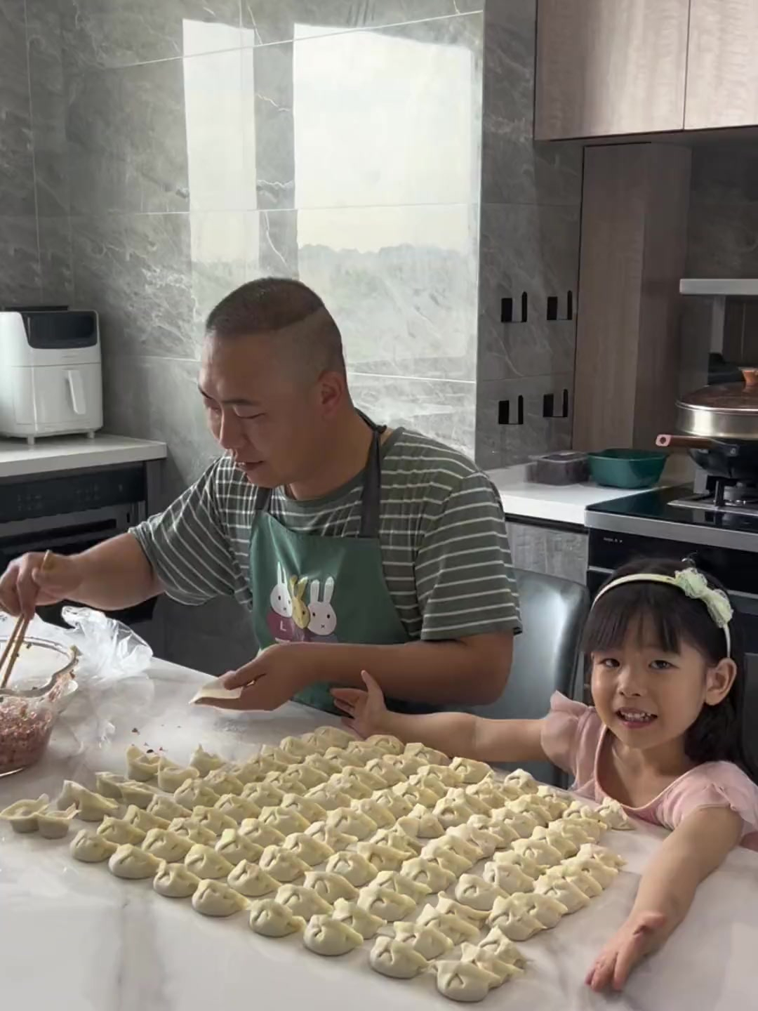 中耳炎让多吃胡萝卜香菇木耳馅饺子