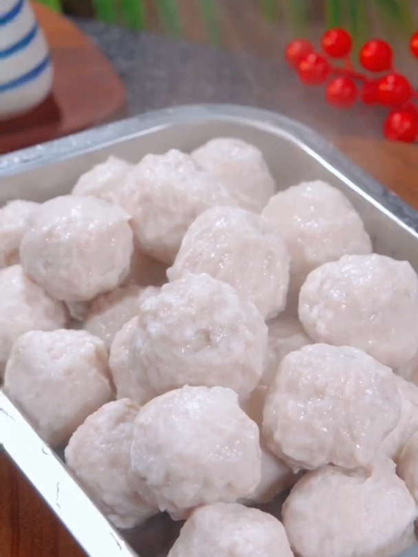 冬天到了,喜欢吃肉丸的家人们,今天这个猪肉丸的做法你要收藏好