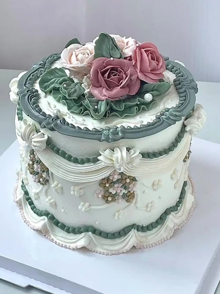 沉浸式制作抹茶复古蛋糕