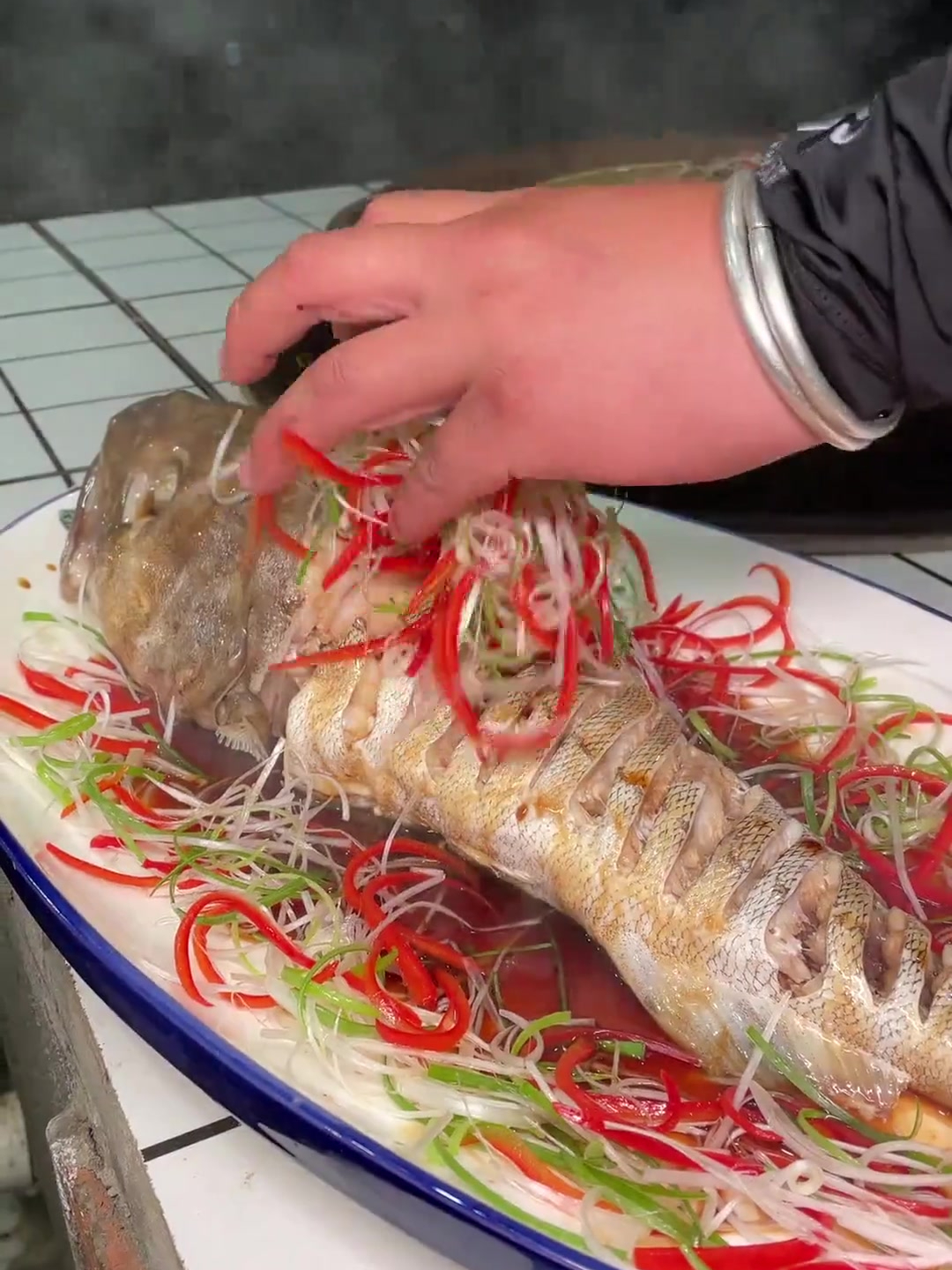 厨房是幸福最后的堡垒,感谢远方朋友送来的鳕鱼