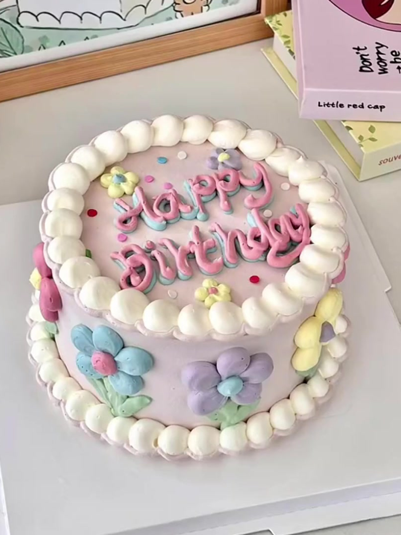 沉浸式制作经典花朵生日蛋糕
