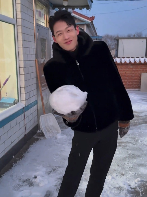 东北下雪吃大鹅啦