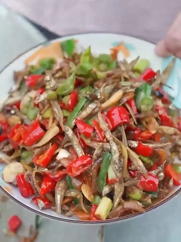 尝尝鲜美的小鱼小虾干,真的很棒