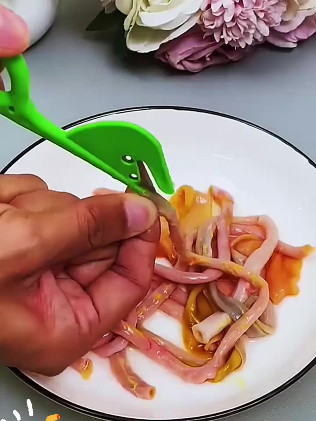 这样处理鸡肠非常的干净