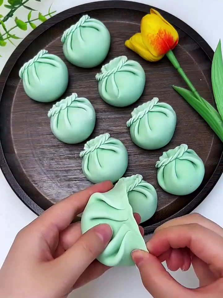 福袋包子的手法要学好来,毕竟要过年了,这包子可好看了