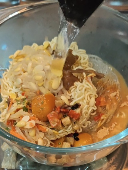 朋友力推荐的粉面菜蛋,试一下!