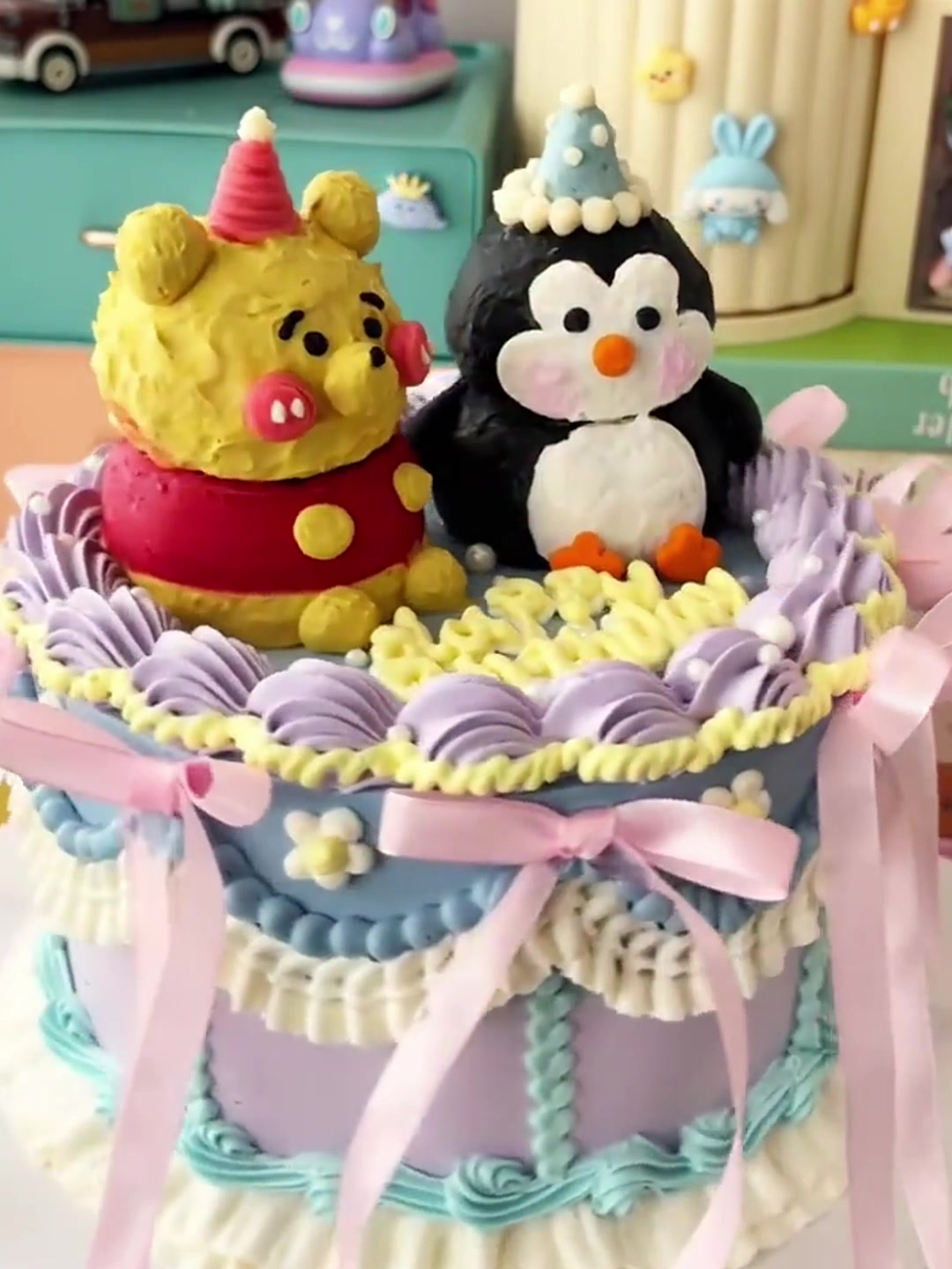 沉浸式制作小熊维尼和企鹅蛋糕