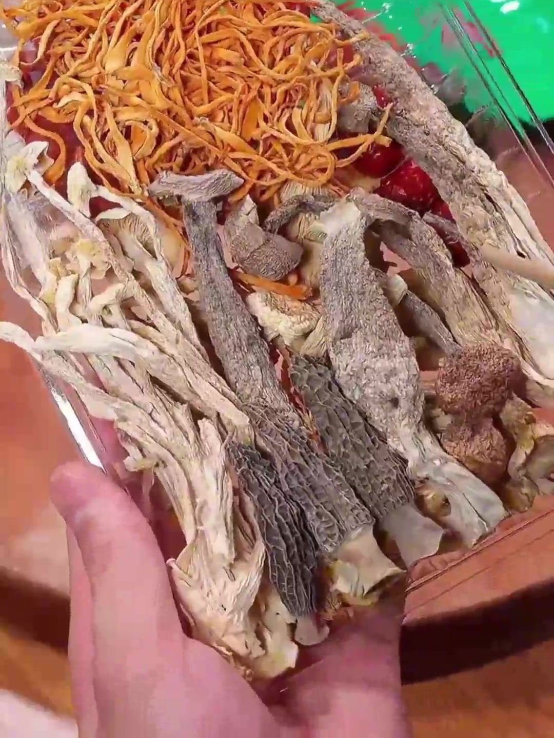 云南特产山珍菌汤包七彩菌汤包菌菇汤料包干货羊肚菌煲汤食材