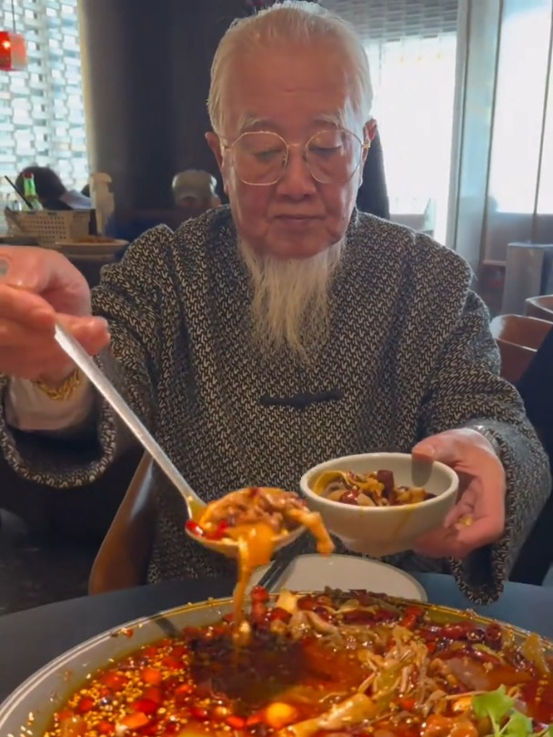 生日蛋糕也可以当饭吃