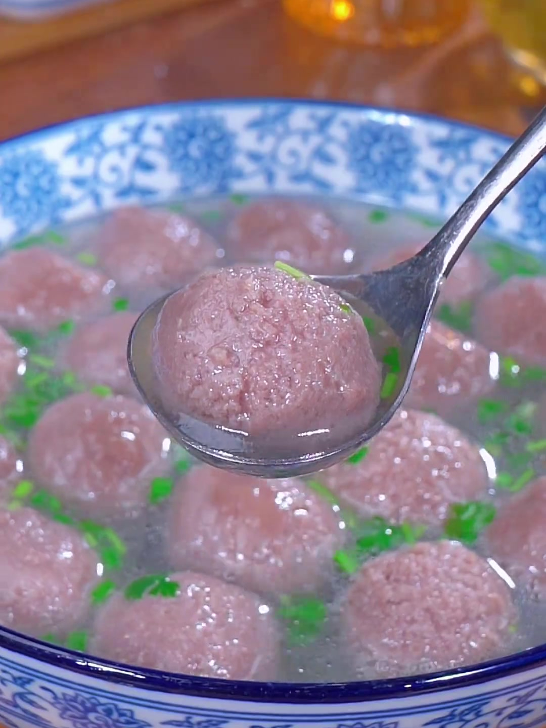 你们要是想吃牛肉丸火锅的,不要再去买速冻产品