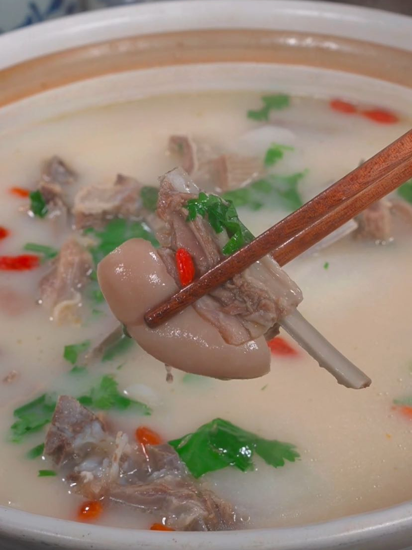 炖羊肉汤的家常做法