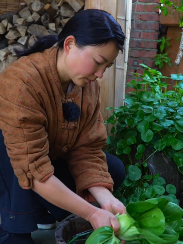 大头菜炒年糕,是小时候的味道,也是江西人的乡愁