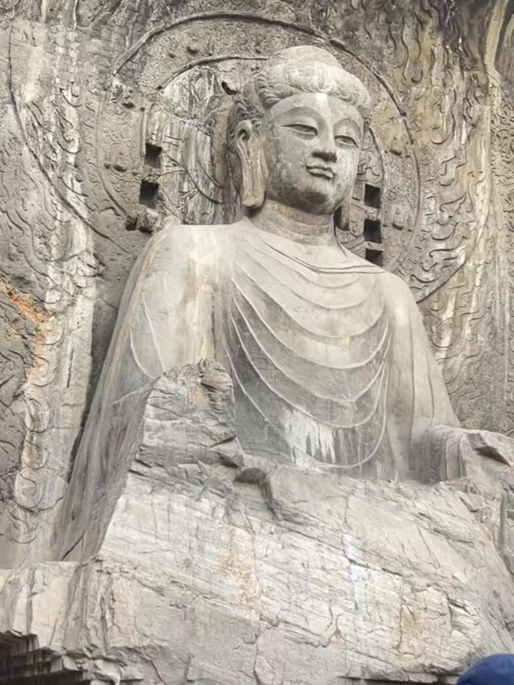 总要去一趟龙门石窟吧,洛阳太好玩啦,大盘鸡真好吃