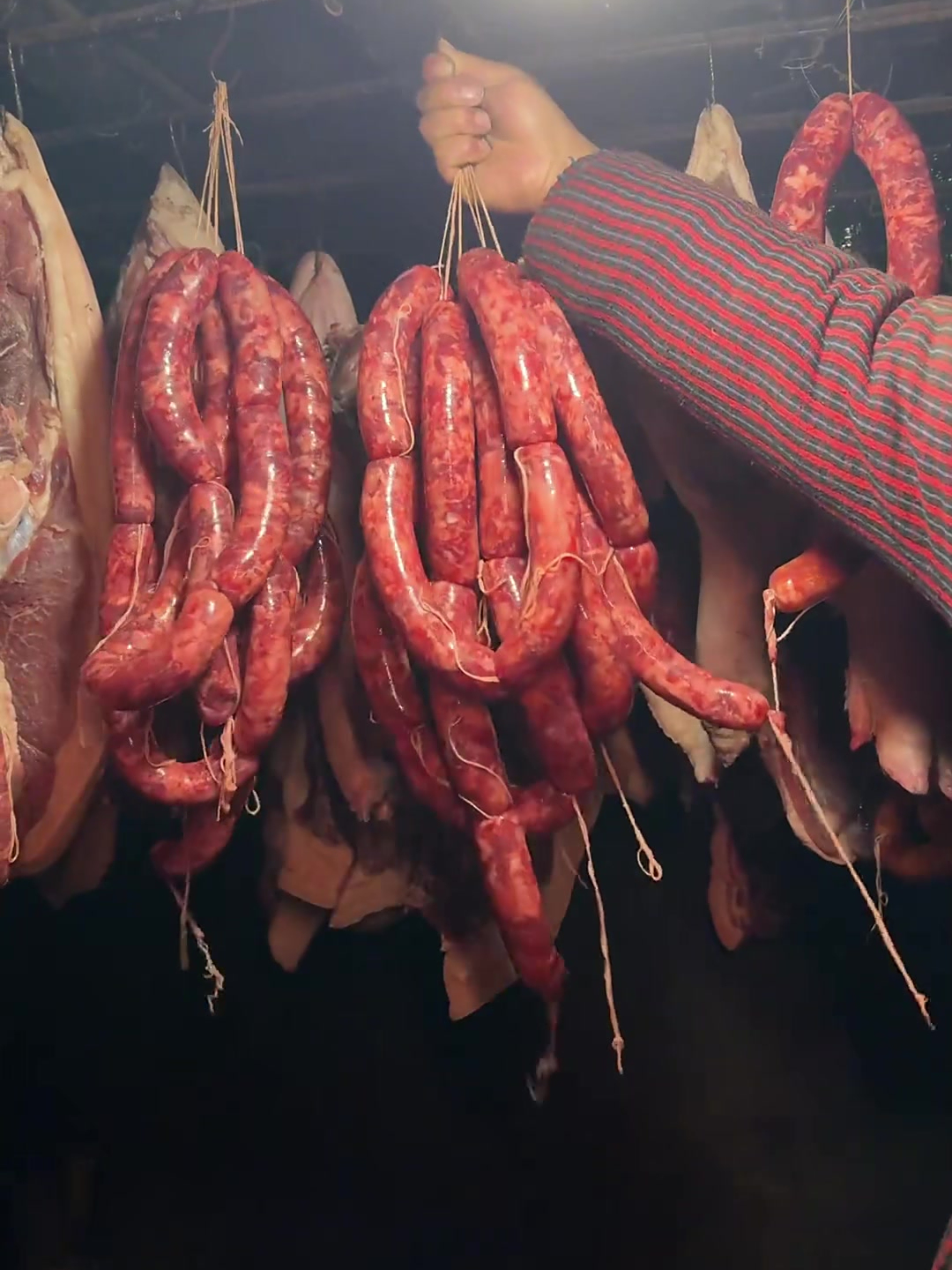 杀了5头年猪,快来吃杀猪菜,准备过年咯