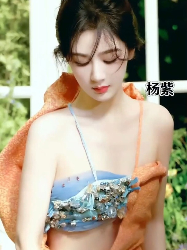 你认为,哪位女明星的美人鱼造型最美了?