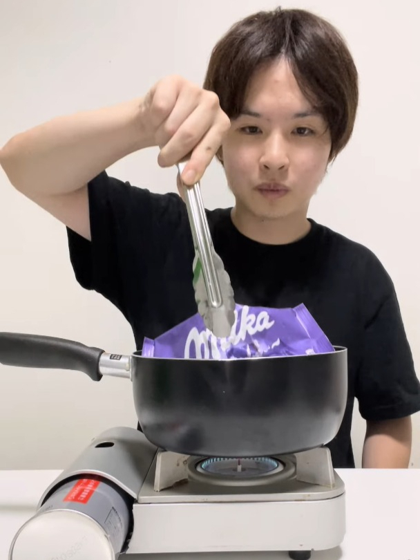 用融化后的巧克力写字!