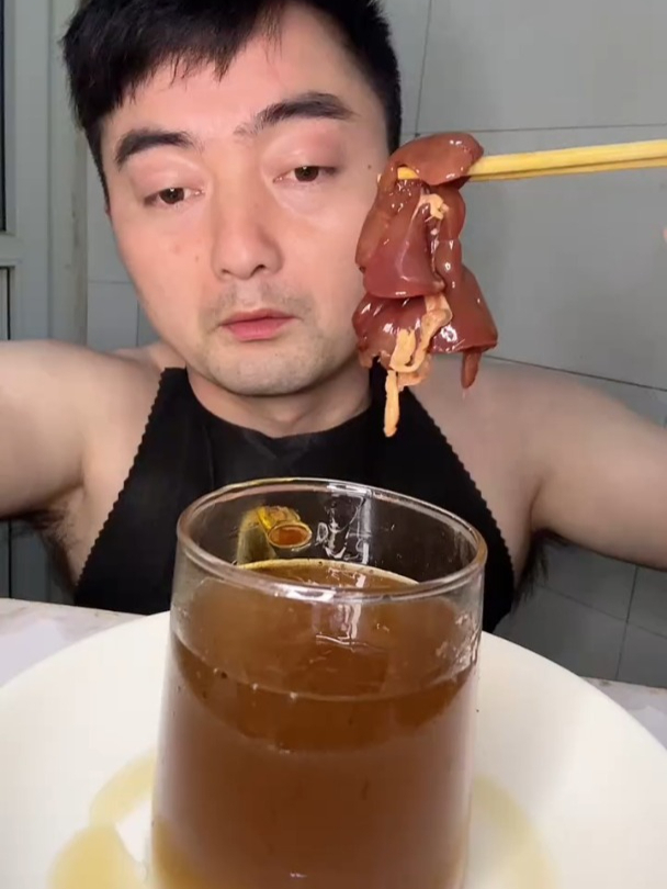 一天不炸头皮发麻之油炸鸡肝,大口吃肉超过瘾!