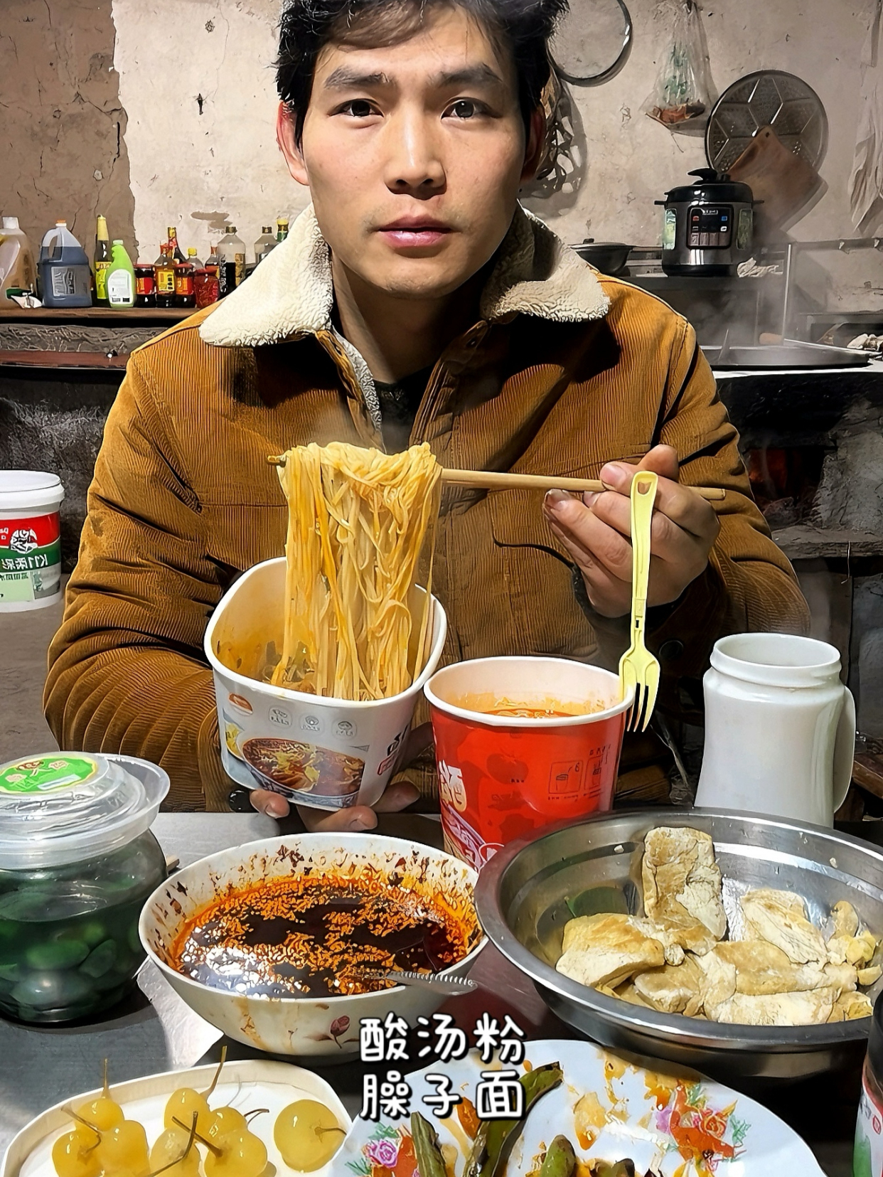 晚上饿了吃点夜宵,吃的饱饱的再美美睡一觉,太踏实了