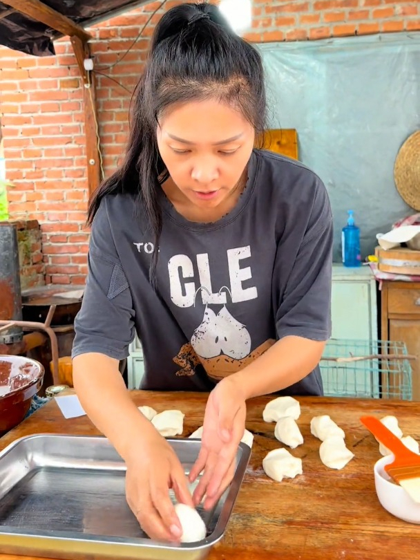 今日菜系梅菜笋丝馅饼黄瓜鸡蛋柿子汤