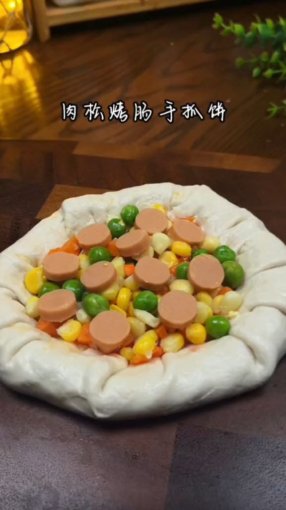 肉松与芝士的搭配味道真的是绝了#空气炸锅美食 #芝士就是力量 #肉松 #火腿肠新吃法