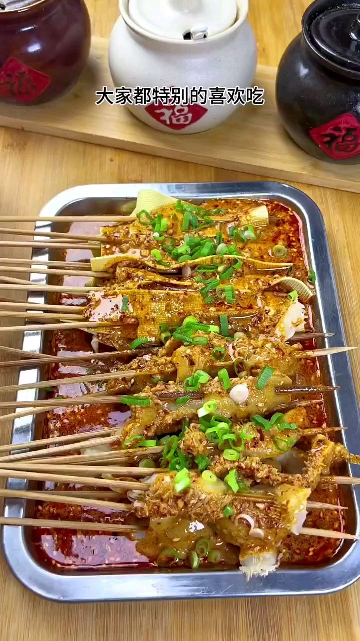 豆皮涮牛肚在家像我这样做,酱料十足,麻辣鲜香,特别的好吃