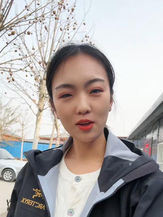 总是做梦捡鸡蛋，然后又捡不到兜里。今天总不是梦了吧#创作先锋冲刺计划#