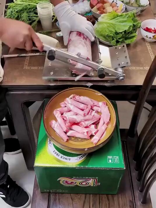 可以切牛肉卷羊肉卷的机器太划算了,在家随时可以涮羊肉
