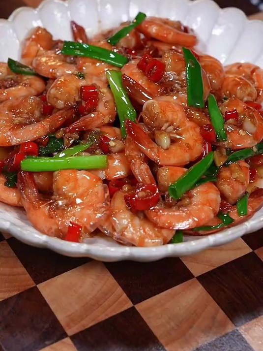 马上端午节啦，学会这道油爆大虾