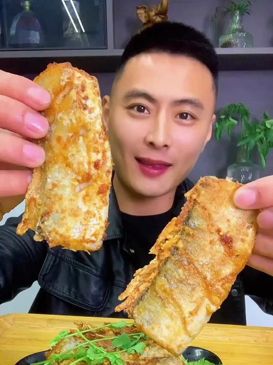 深海带鱼中段,现切现发鲜度高