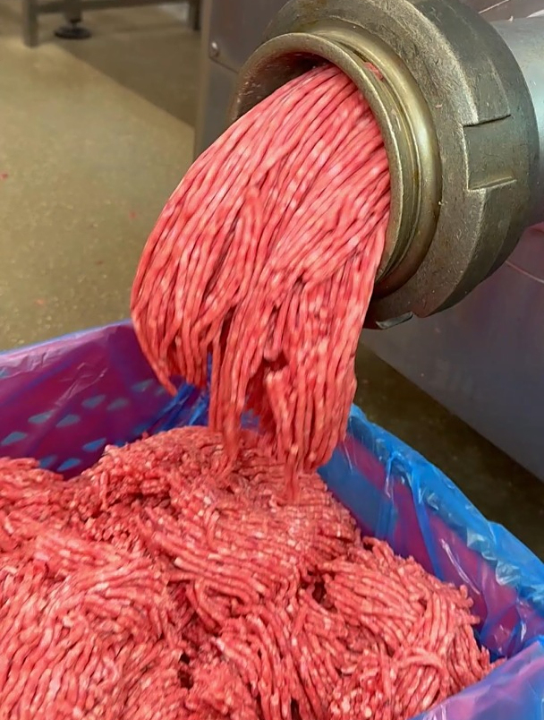 国外都是如何分割猪肉以及制作灌肠的,全程高能,很丝滑很解压