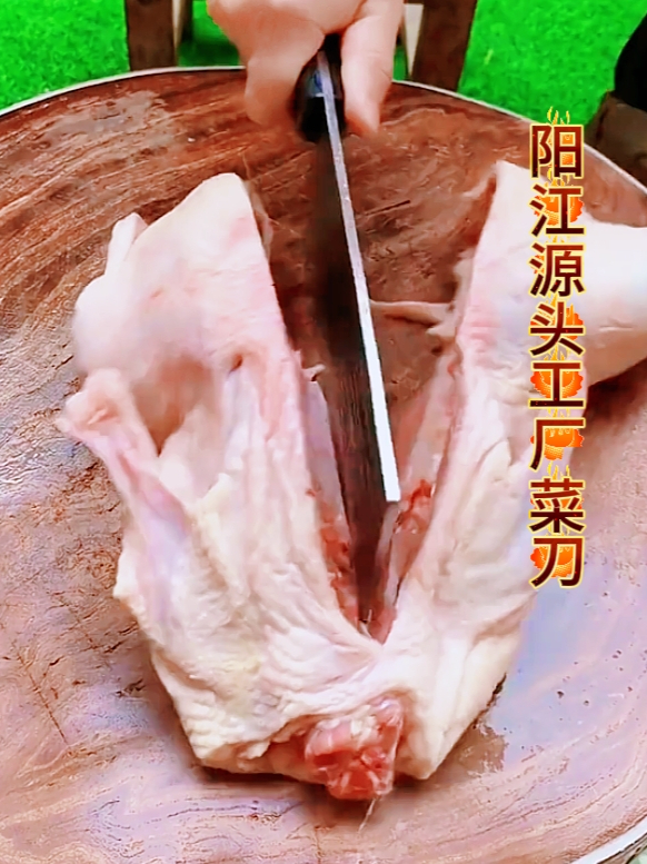 阳江厨师专用刀,斩切菜刀,锤纹锻打硬度高,买一把能用30年