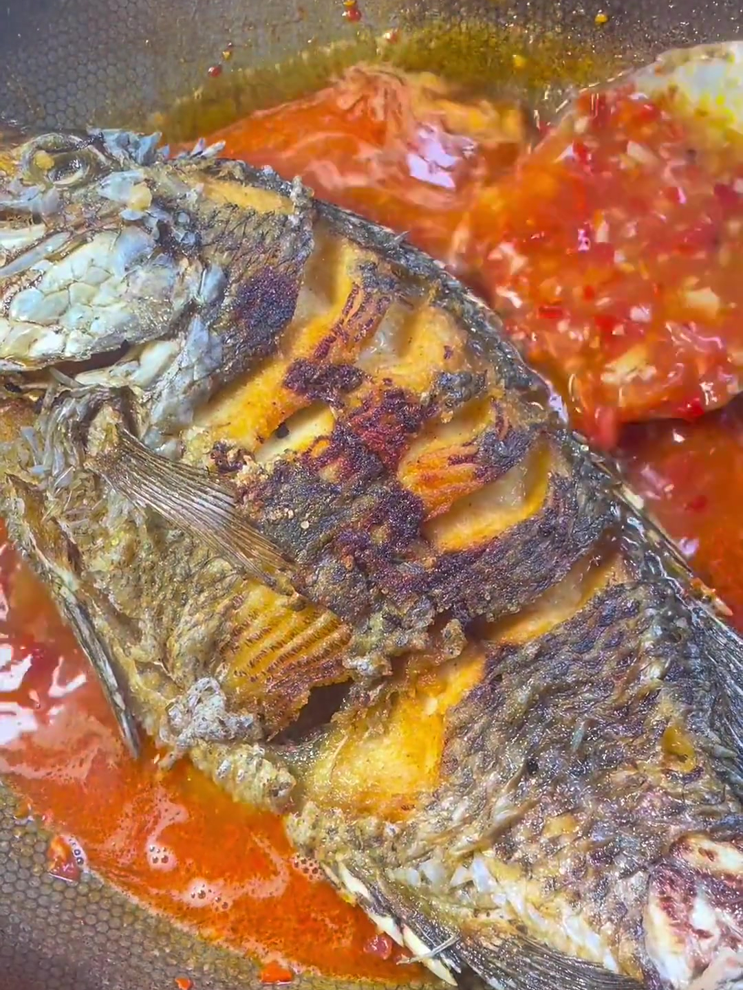 云南特色美食之“傣味酸辣鱼”,酸辣过瘾超级下饭