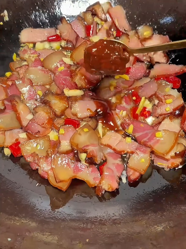 烟熏腊肉整块五花肉,农家风味,春节必备美食!