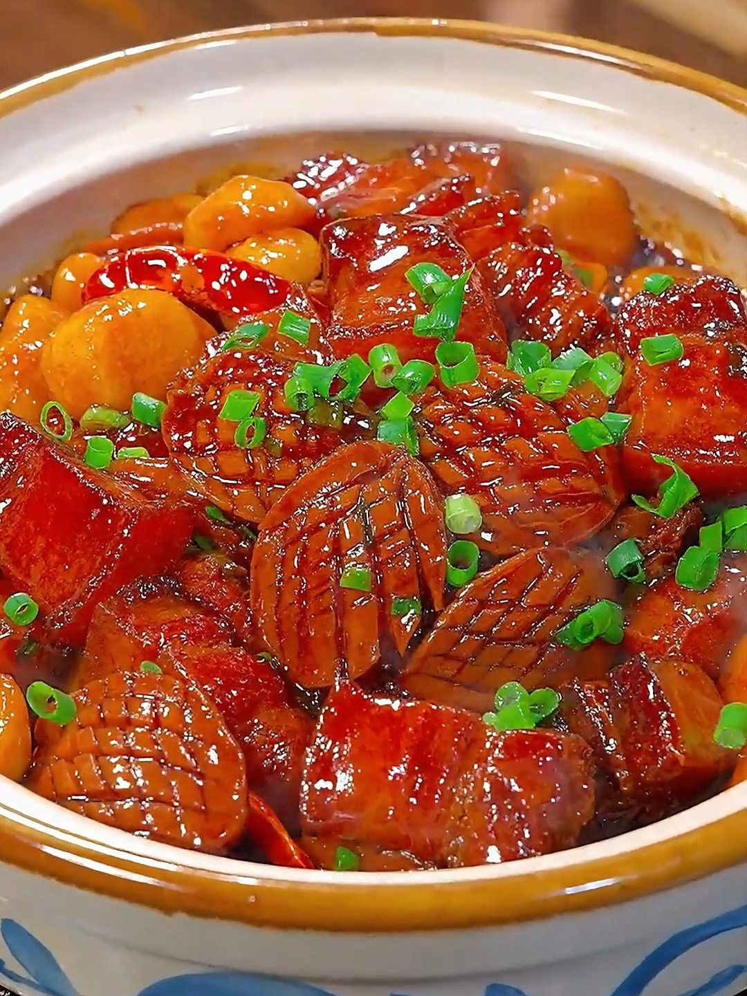 年夜饭必吃的压轴硬菜,鲍鱼烧板栗红烧肉,简直就是人间美味