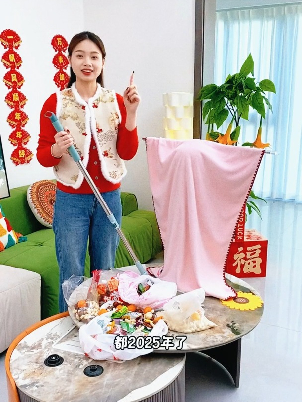 过年用南瓜果盘装零食水果招待客人,可太方便了,美观又实用