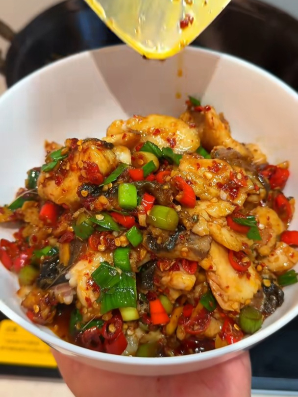 这道菜太好吃了,掌握不好鱼片的朋友可以选择黑鱼片