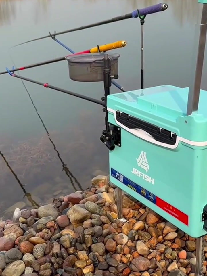 钓鱼大师都在用的“多功能野钓台钓鱼箱”,小巧精致,方便好用