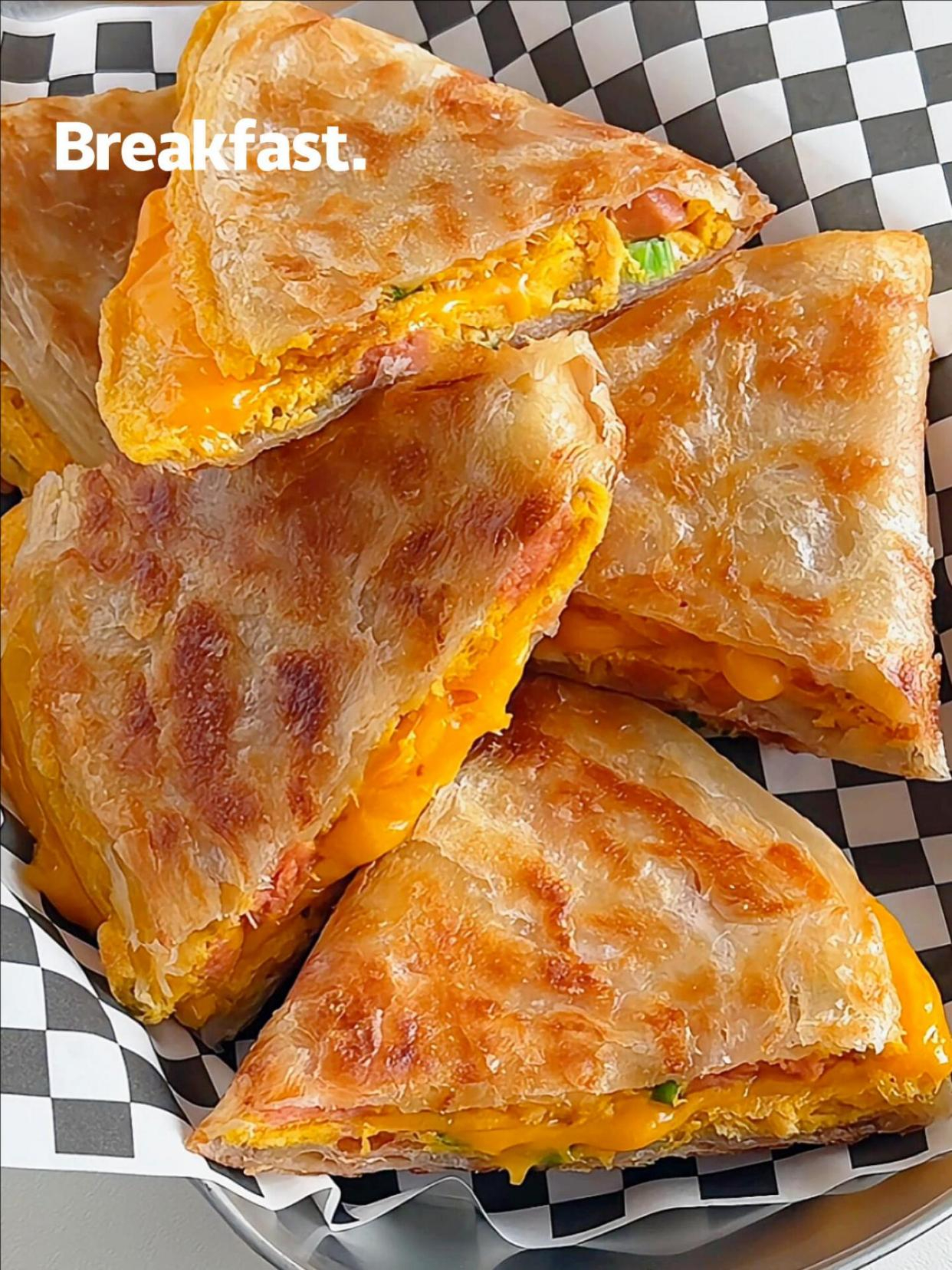 早起的动力,火腿鸡蛋芝士手抓饼