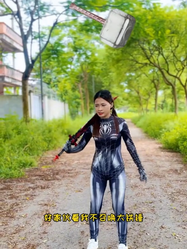 蜘蛛侠门一起打败坏人