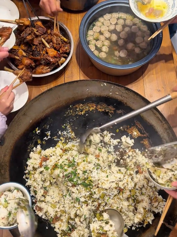 今天是大家超爱的闽南咸菜饭和姜母鸭哦!