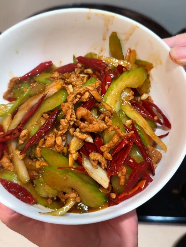 西芹炒肉丝妥妥的下饭神器