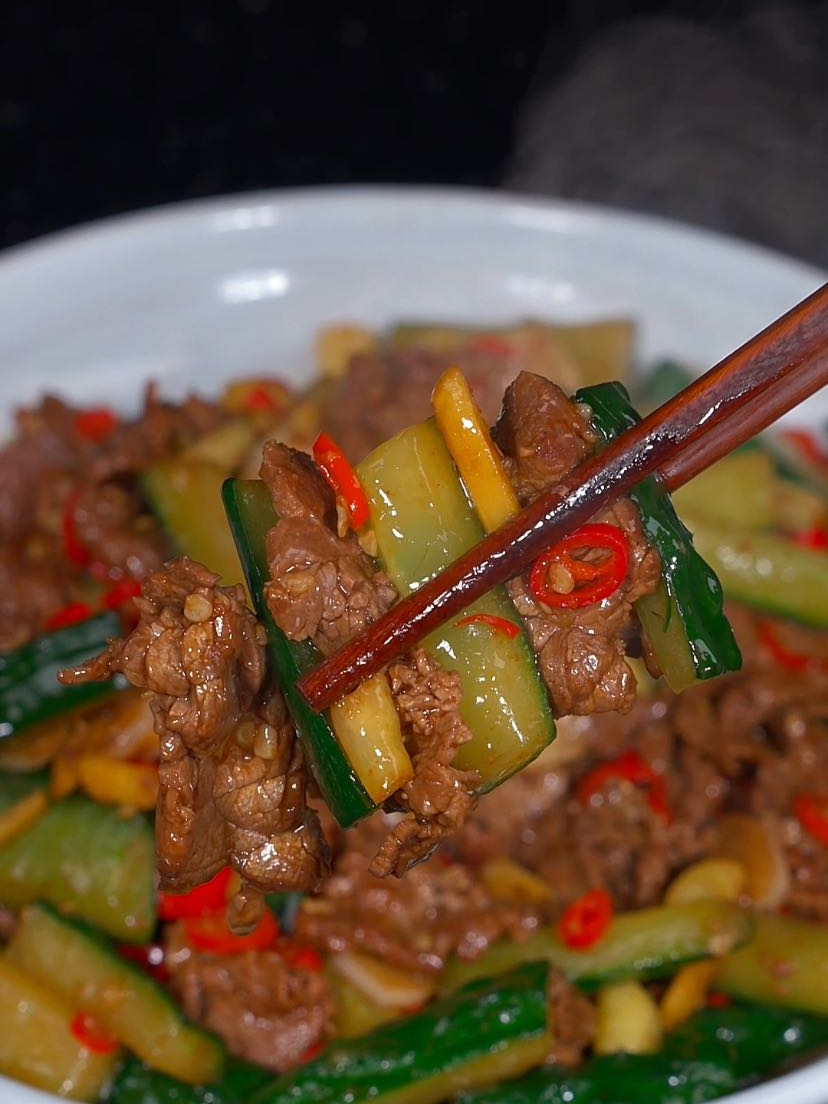 黄瓜炒牛肉的家常做法