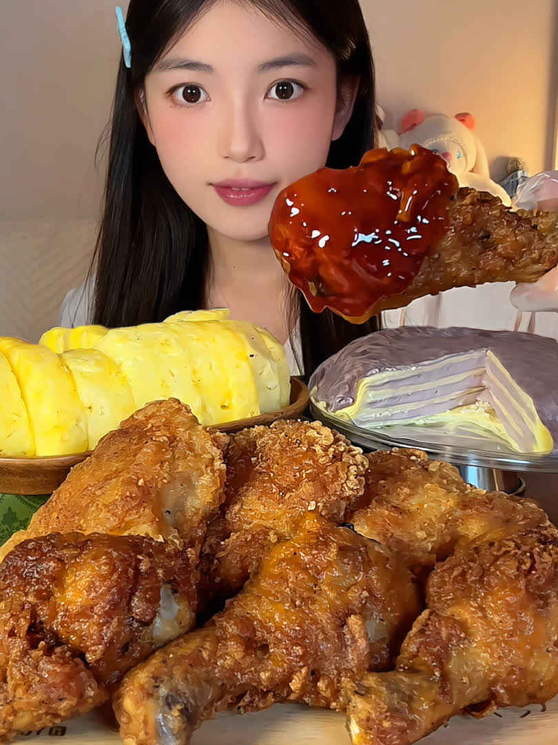 坠爱的脆皮炸鸡芋泥千层蛋糕吃吃