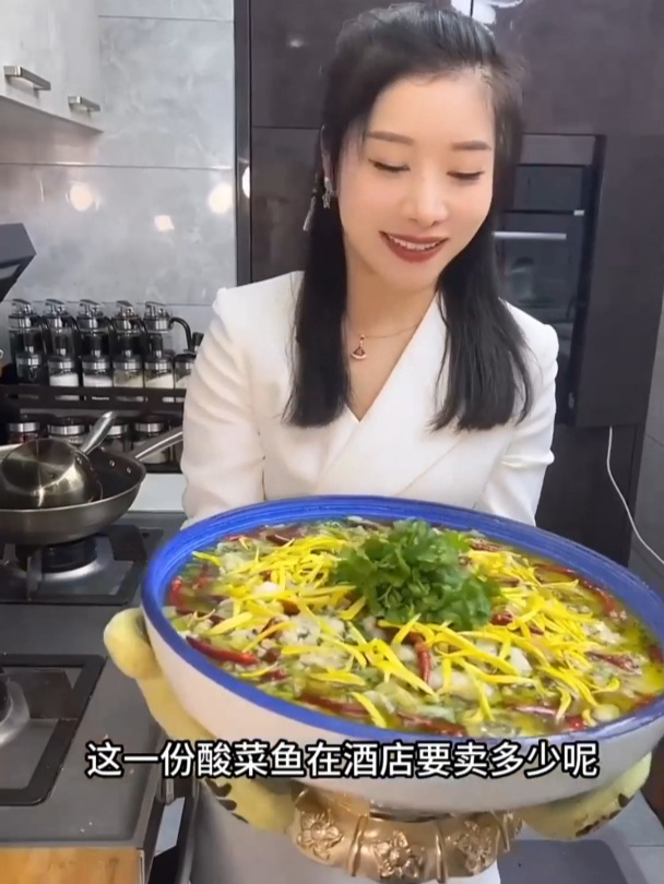 爸妈第一次吃老鼠斑,感叹这个鱼确实太鲜了