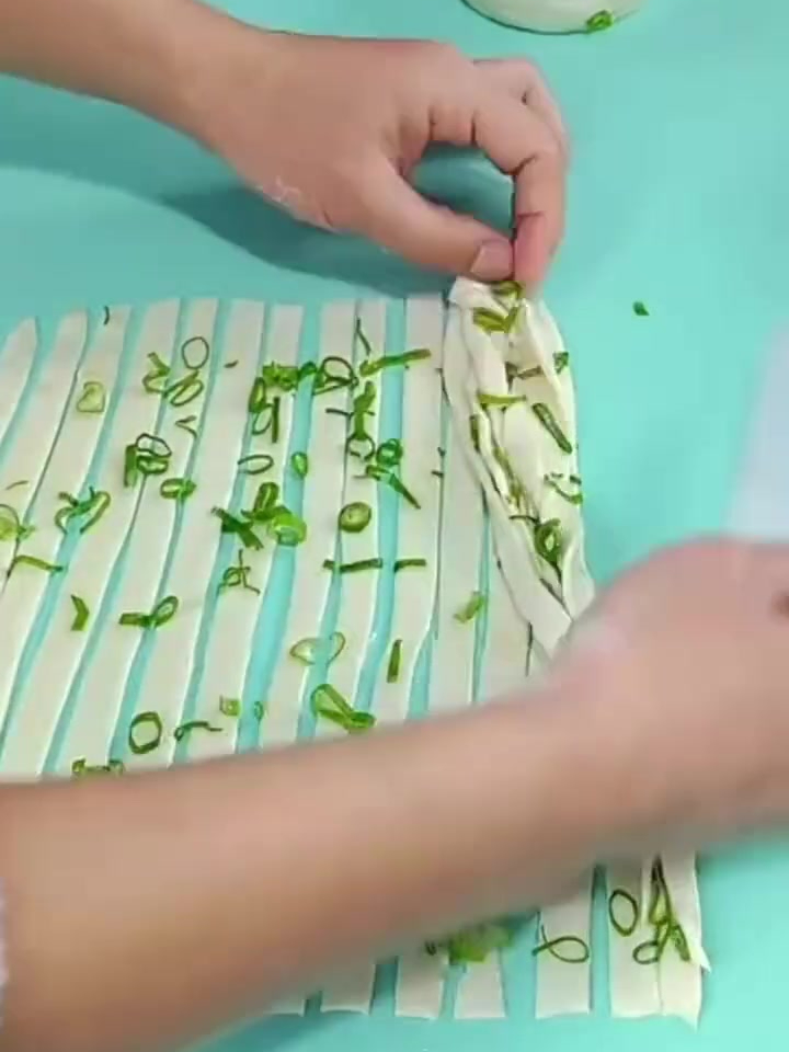 分享葱油饼的做法