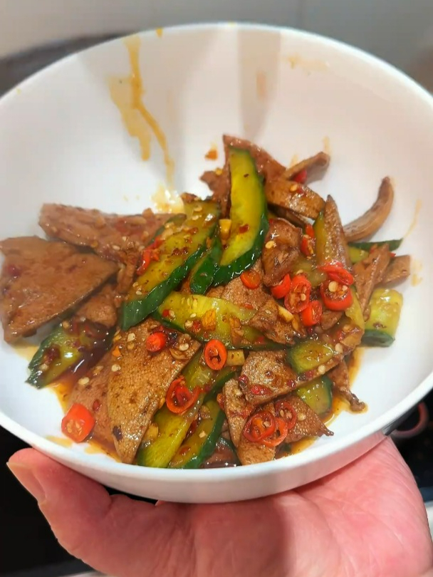 黄瓜配上猪肝这样炒真的特别好吃
